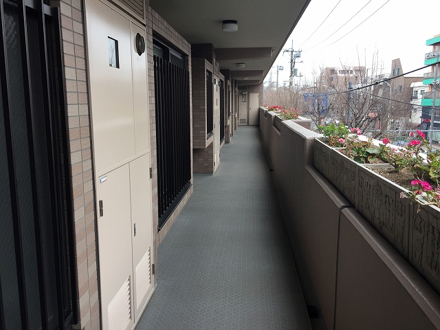 モア・クレスト荻窪　外廊下