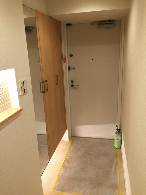 モア・クレスト荻窪　玄関