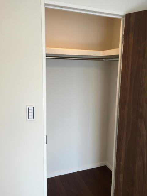 野沢ビューグリーン　洋室約5.4帖収納