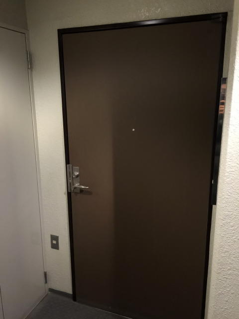 パレ駒場　玄関前