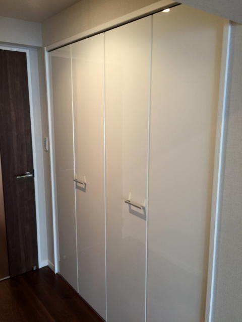 パレ駒場　リビングダイニングキッチン収納