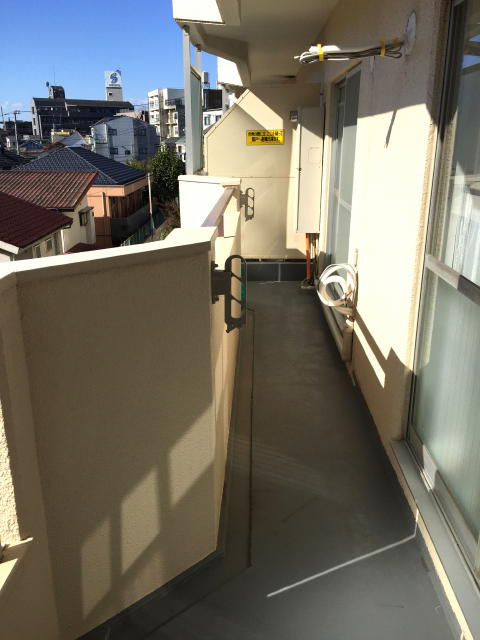 池ノ上グロリアハイツ　バルコニー