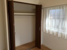 池ノ上グロリアハイツ　洋室約6帖収納