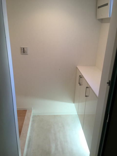 大京町サンハイツ　玄関