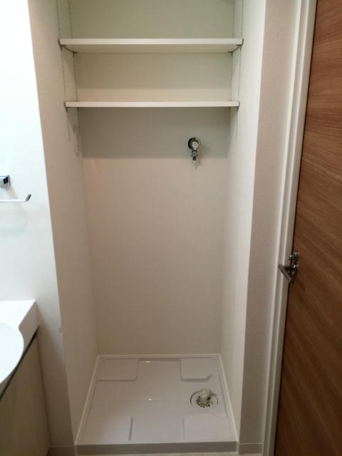 大京町サンハイツ　洗濯機置場