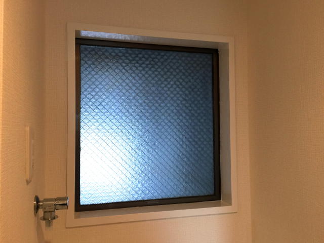 プリミエール下落合２号館　洗濯機置場