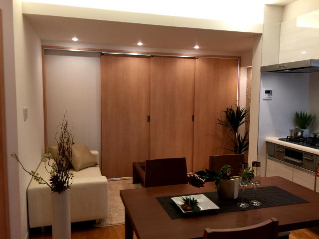 プリミエール下落合２号館　リビングダイニングキッチン