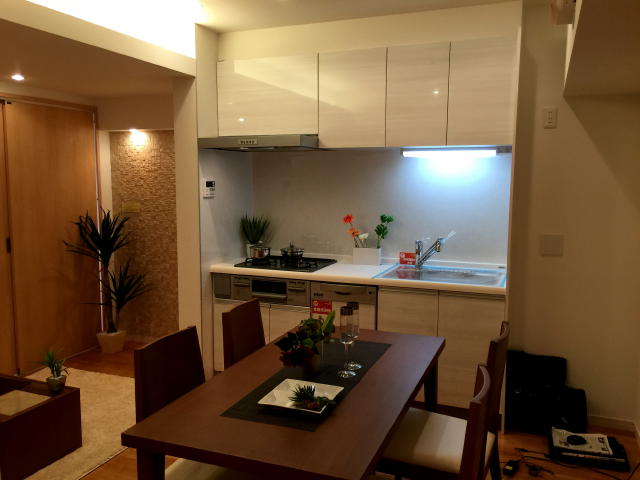 プリミエール下落合２号館　リビングダイニングキッチン