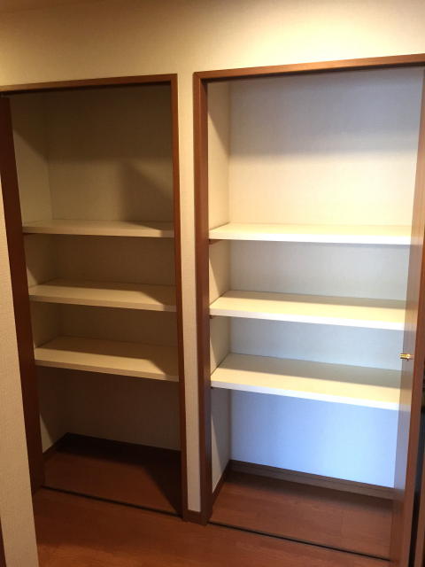 アルシオン芝浦　廊下収納