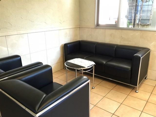 クリオ八幡山壱番館　エントランスホール