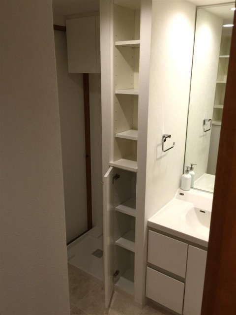 クリオ八幡山壱番館　洗面室&バスルーム収納