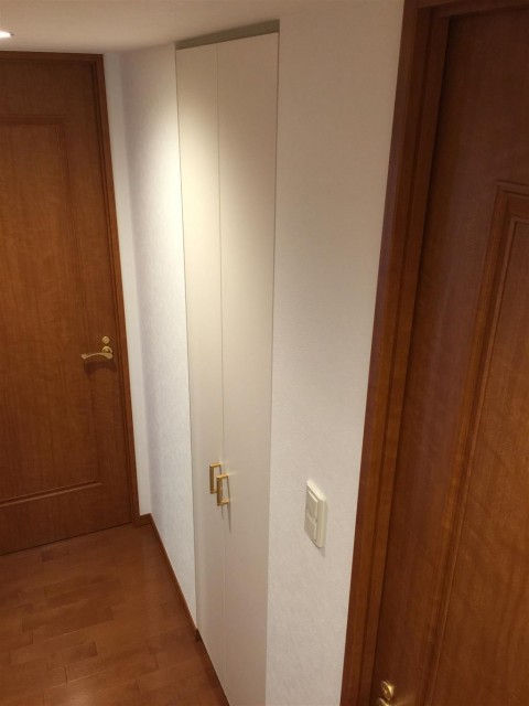 クリオ八幡山壱番館　廊下収納