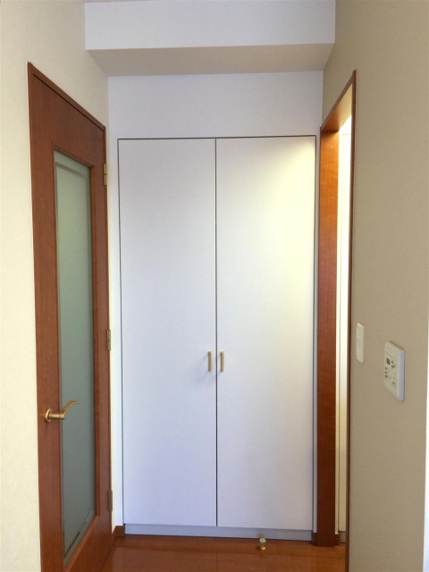 クリオ八幡山壱番館　リビングダイニングキッチン収納