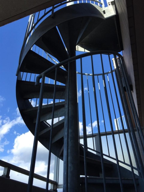 クリオ八幡山壱番館　らせん階段