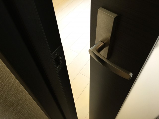 パレス三條　ダイニングキッチンへ