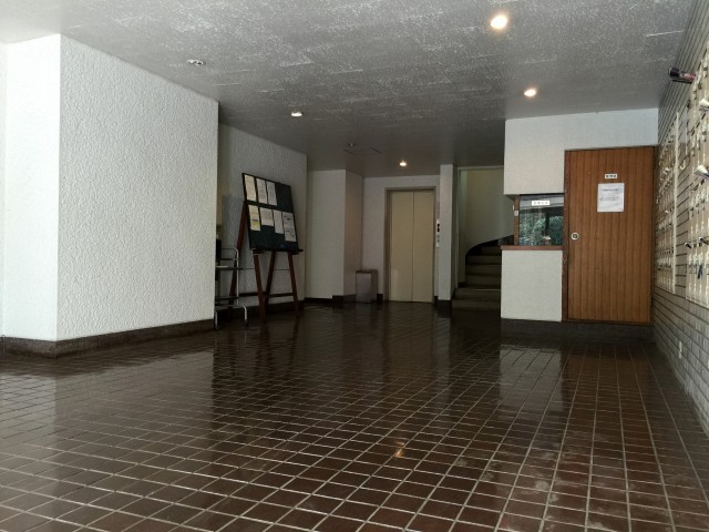 パレス三條　エントランスホール