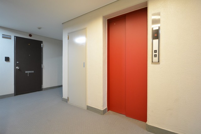 松濤ハウス 内廊下