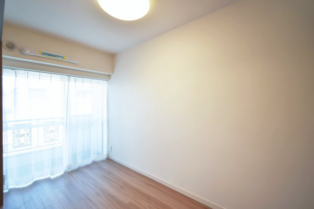 ドミシール田園 洋室