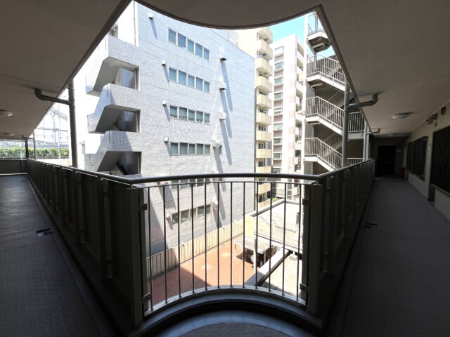 本郷壱岐坂ハイツ 玄関廊下