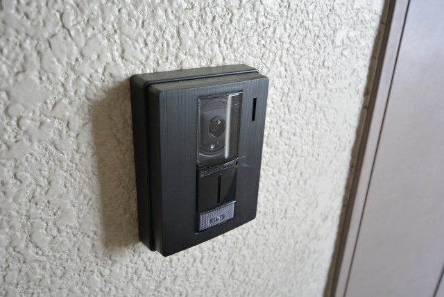 クレール三田 玄関