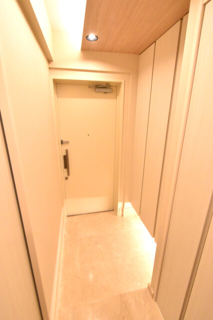 ジェイパーク渋谷神泉 玄関