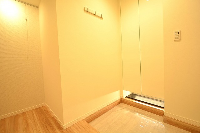 シャルム成城 玄関