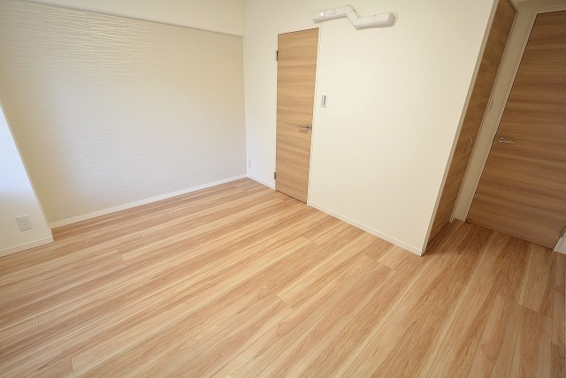 シャルム成城 洋室1