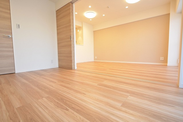 シャルム成城 洋室2