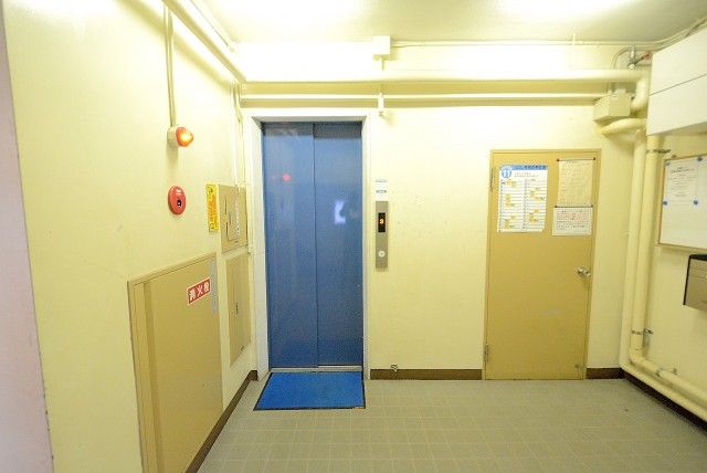 中野ハイネスコーポ エントランス