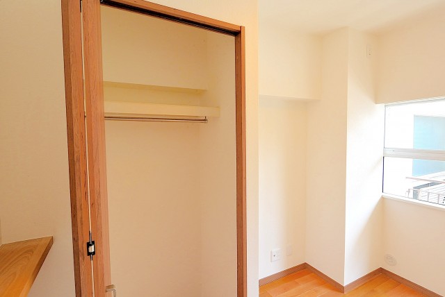 パレス三條 洋室2