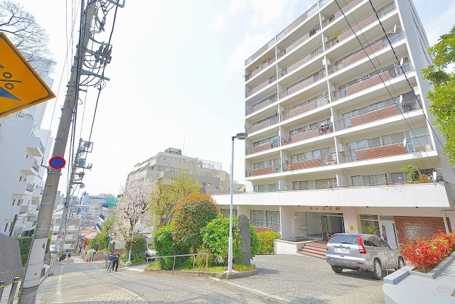 パレス三條 外観