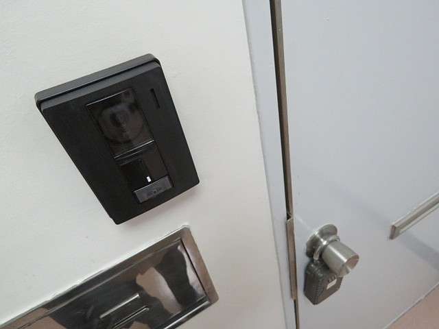 青葉台ハイツ　TVモニター付きインターホン