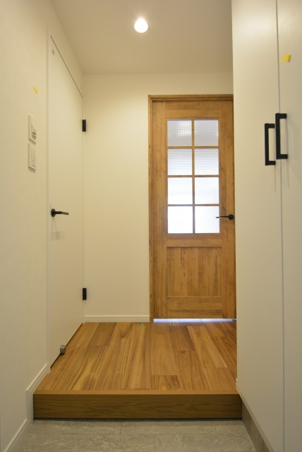 クレール三田 玄関