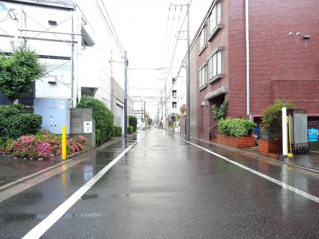 グランドメゾン碑文谷　前面道路