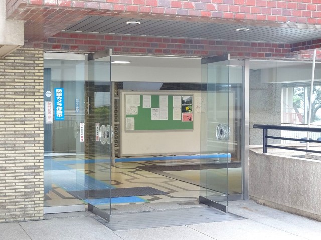 マンション雅叙苑　エントランス