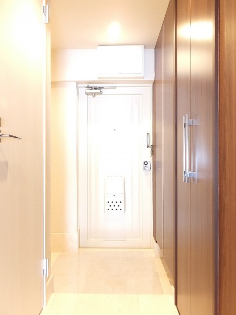 黎明マンション　玄関ホール