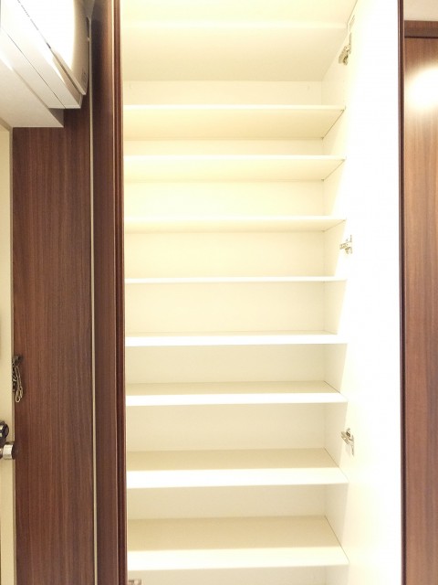 黎明マンション　シューズＢＯＸ