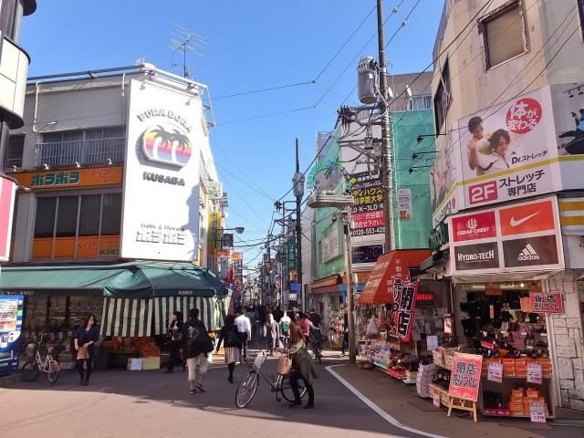 グランドメゾン碑文谷　商店街