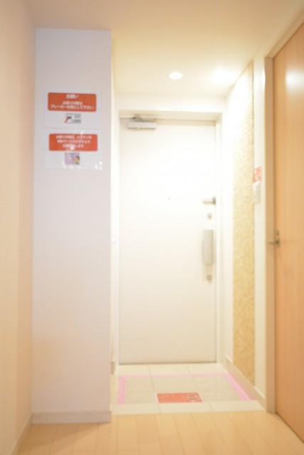 レグノ・スイート三軒茶屋　玄関ホール