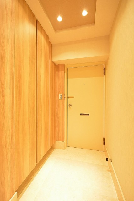 代官山マンション　玄関