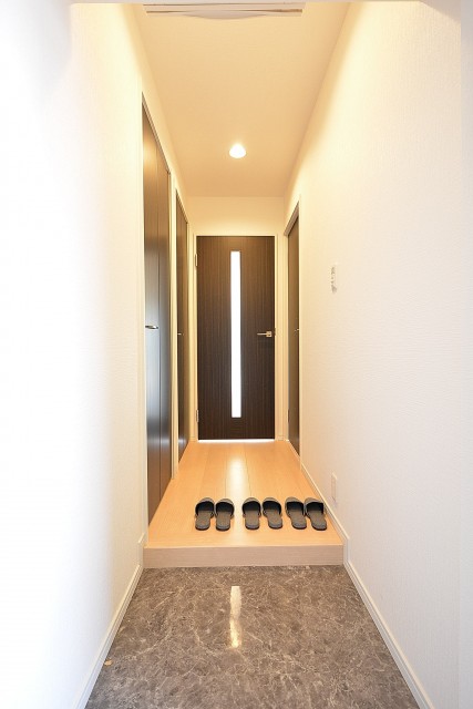エイト大森ハイツ　玄関