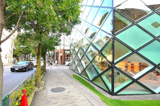 ドミール南青山　周辺