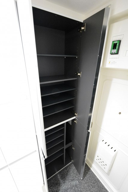 秀和奥沢レジデンス　シューズボックス