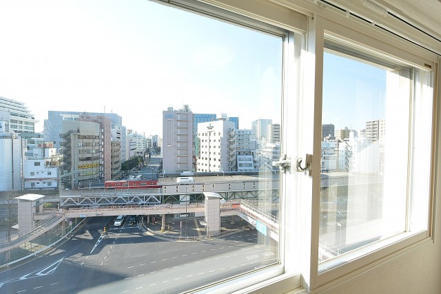 エイト大森ハイツ　5.4帖洋室の2重サッシ