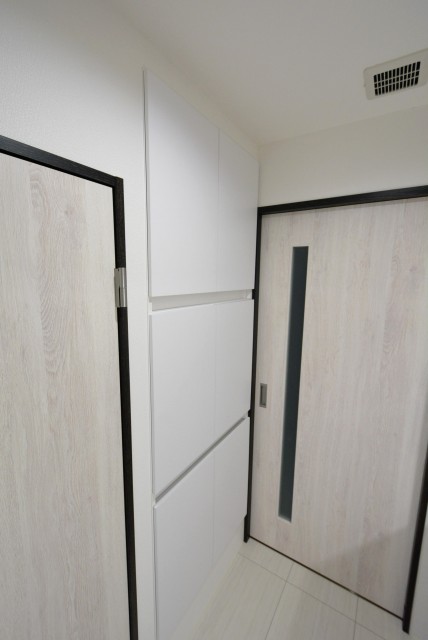 秀和奥沢レジデンス　キッチン棚