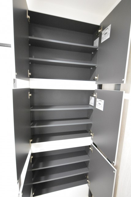 秀和奥沢レジデンス　シューズボックス