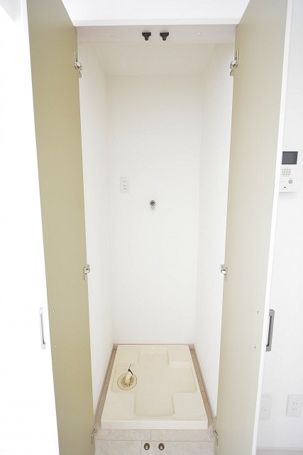 ハイツサト赤坂　LDKにランドリースペース