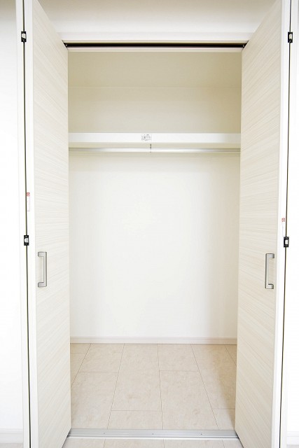 ハイツサト赤坂　ベッドルームのクローゼット