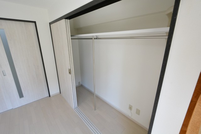 秀和奥沢レジデンス　クローゼット