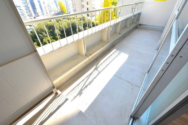 代官山マンション　バルコニー